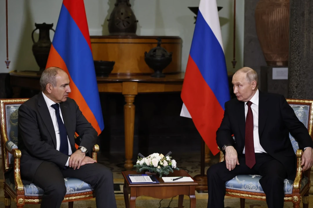 La Russie et l’Arménie maintiennent des relations alliées, mais celles-ci restent complexes, selon Lavrov