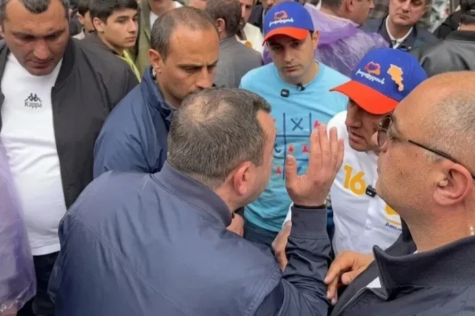 Artur Osipyan a entamé une grève de la faim et exige des excuses de Pashinyan, selon son avocat