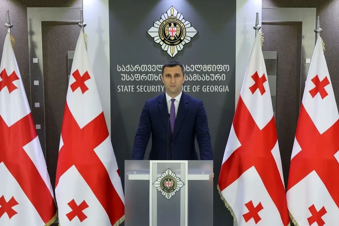 Հակակոռուպցիոն գործակալության ղեկավար Էմզար Գագնիձեն հայտարարում է Լևան Ախոբաձեի ձերբակալության մասին