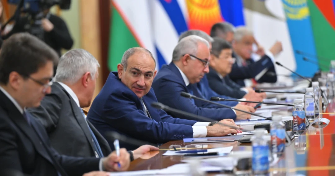 Հանրաքվեն անտրամաբանական է․ վարչապետը՝ ԵՄ-ի և ԵԱՏՄ-ի միջև ընտրություն կատարելու մասին