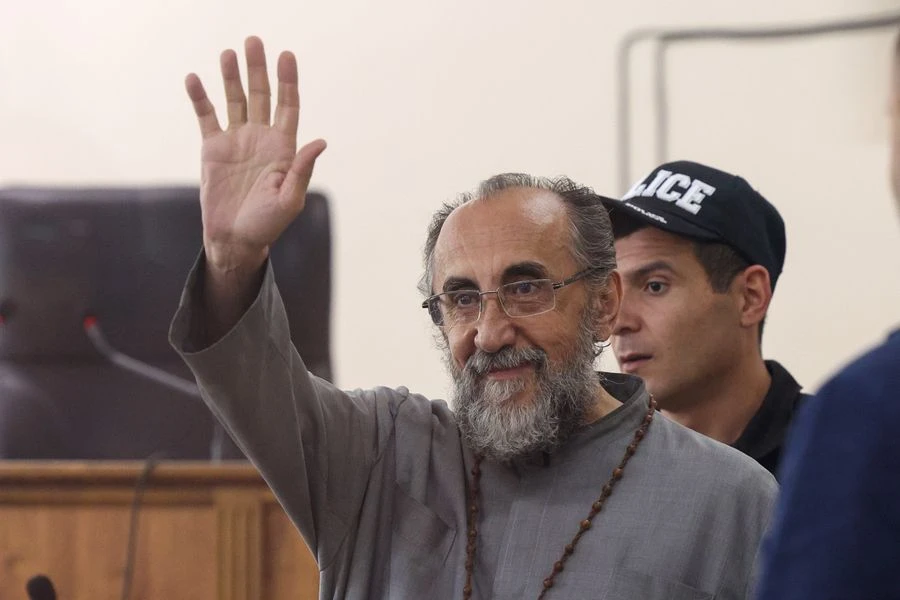 La Cour d'appel ordonne un nouveau procès pour l'archevêque Mikael Ajapahyan