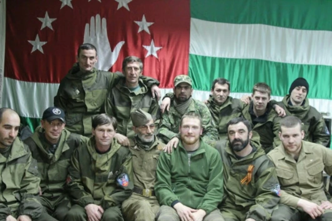 Աբխազ կամավորները Դոնբասում