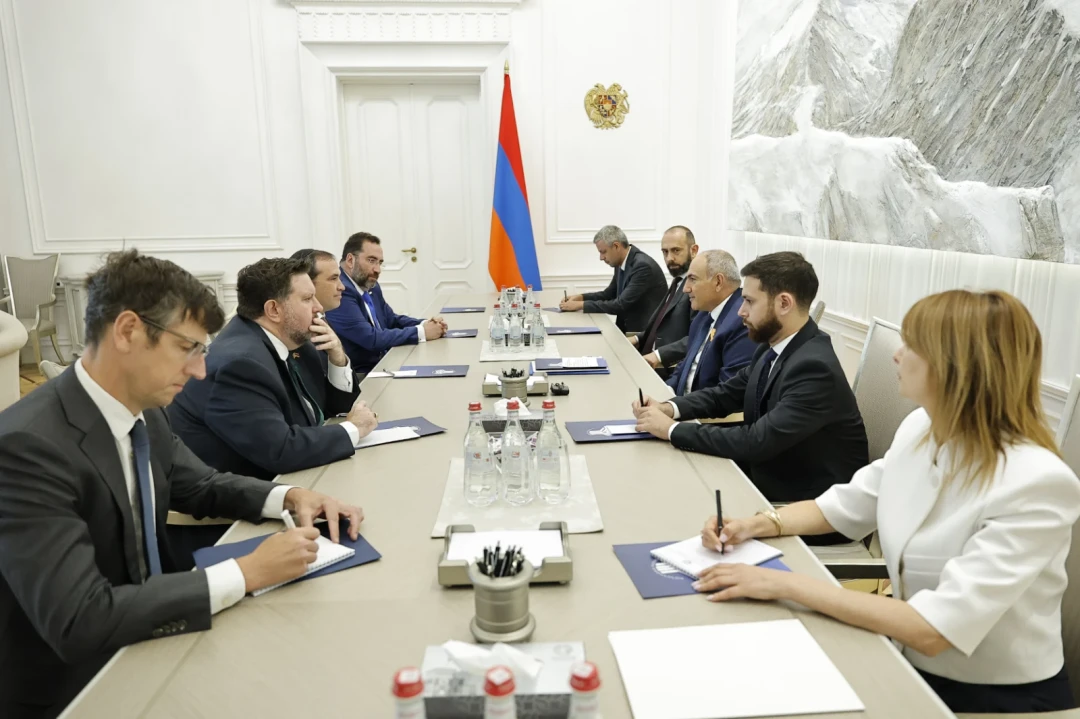 Armenia's Prime Minister Nikol Pashinyan receives Aryeh Lightstone, senior advisor to the U.S. Special Envoy for Peace Missions, August 5, 2026. (Photo: Government of Armenia)