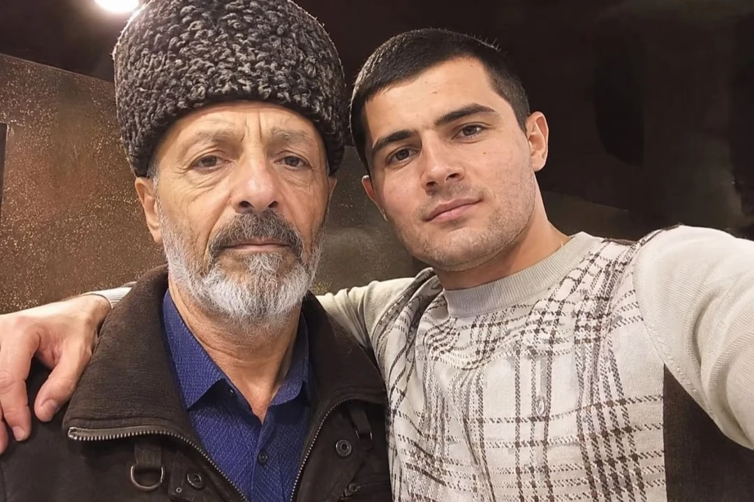 Նուրդին Կարաֆը և նրա հայրը՝ Խալիդը