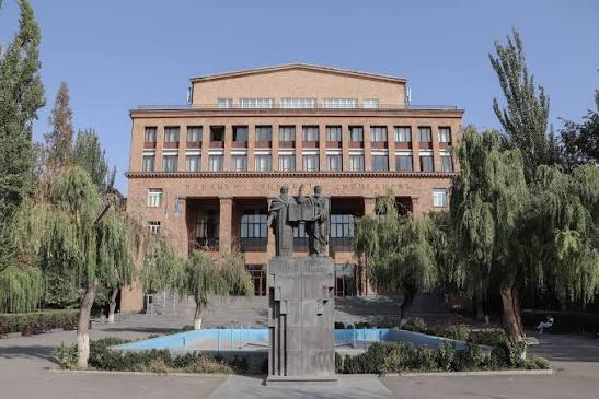 ԵՊՀ ամբիոնի վարիչը խոշոր չափի կաշառք է վերցրել․ նա տնային կալանքի տակ է. ՀԿԿ