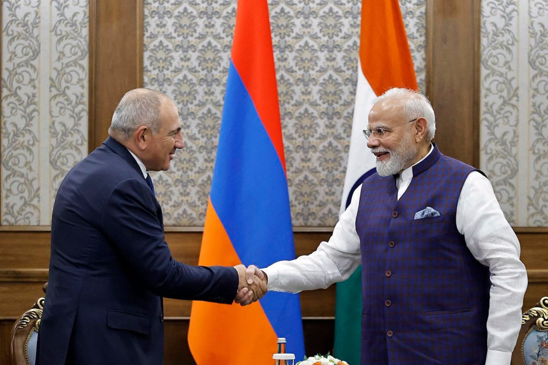 Pashinyan invites Modi to Armenia as leaders discuss expanding ties