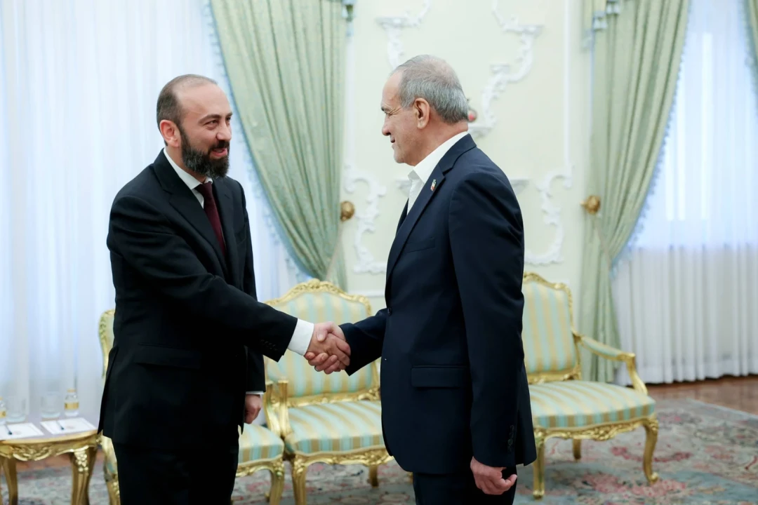 Միրզոյանը Իրանի նախագահին ներկայացրել է ԹՐԻՓՓ-ի իրականացման ընթացքը