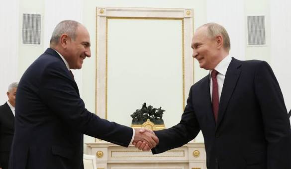 Փաշինյանն ու Պուտինը երկկողմ օրակարգի հարցեր են քննարկել