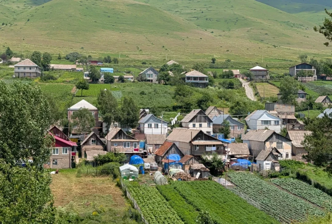 Fioletovo, a village of ethnic Russian Molokans in Lori province, votes under the majoritarian system. 📷 Karen Harutyunyan