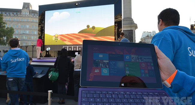 Լոնդոնի կենտրոնում Microsoft-ը հսկայական պլանշետ է տեղադրել