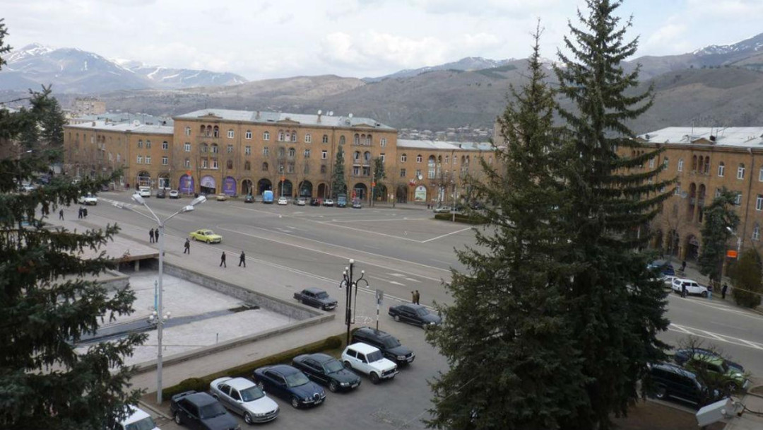 Վանաձոր․ 1+1=19