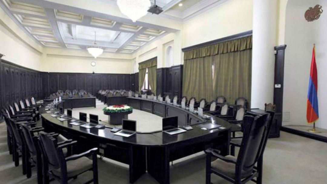 Պետական ծառայողներն «անմխիթար» վիճակում են․ ինչ է պետք անել  