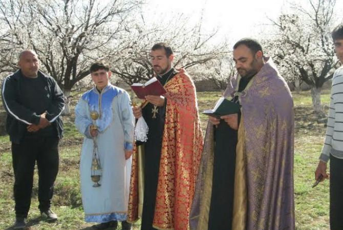 Այգեպա´ն, ի՞նչ ես անում…