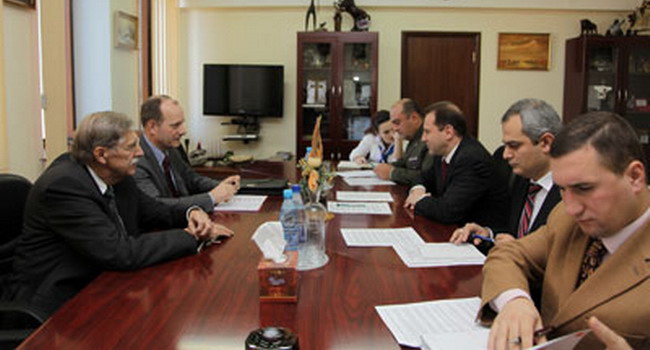 ՀՀ ՊՆ-ում ընդունել են ՆԱՏՕ-ի միջազգային փորձագիտական խմբին