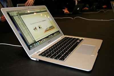 Lenovo-ն մշակել է MacBook Air-ից բարակ նոութբուք