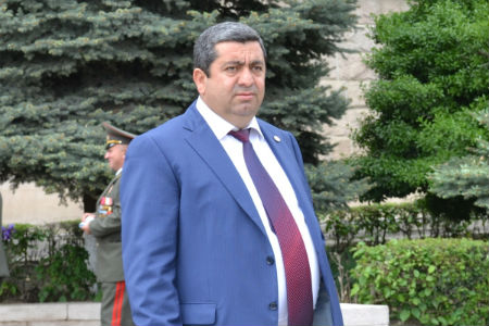 Առաքելի հարցը