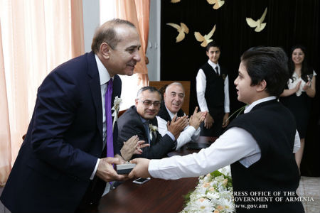 Նա տեսել է երևի արևային մի վարչապետ