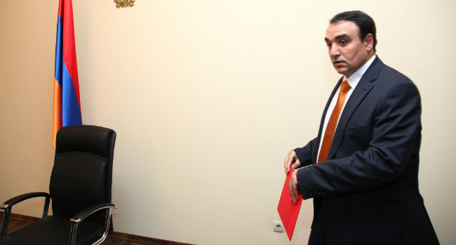 Դու որբացրել ես մի երկիր