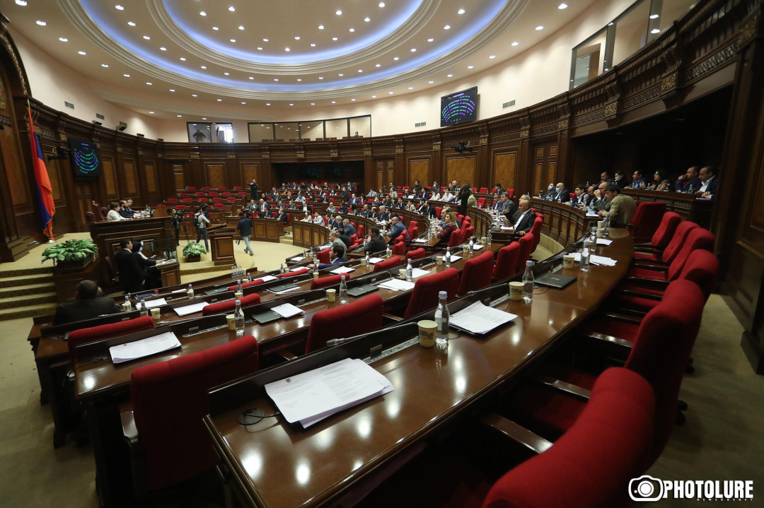 Ոչ թե մանդատը վայր դնել, այլ հաշտության ու համերաշխության եզր գտնել