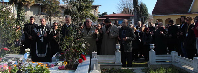 Դինքի հարազատները այցելել են նրա գերեզմանը