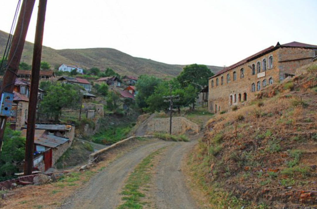 Aliyev Refuses to Hand Over Dozens of Armenian Prisoners