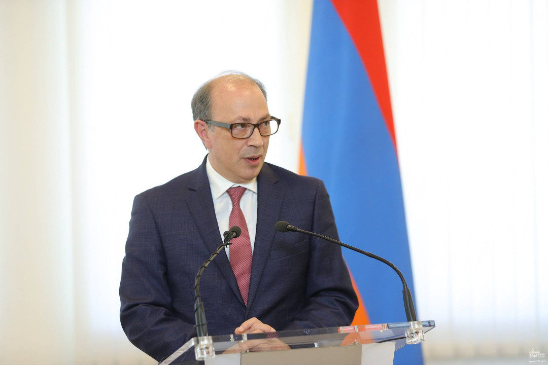 Հայկական կողմերի առաջնահերթություններից է Արցախի տարածքների դեօկուպացիան, տեղահանված արցախահայության վերադարձը․ Արա Այվազյան