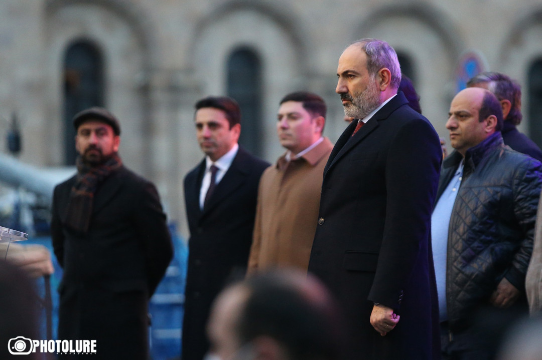 Պոզով ու պոչով կոռուպցիայից մինչև պատվաստման հետևանքով ծնված պոչավոր երեխաներ. «Շաբաթվա ֆեյքերը»