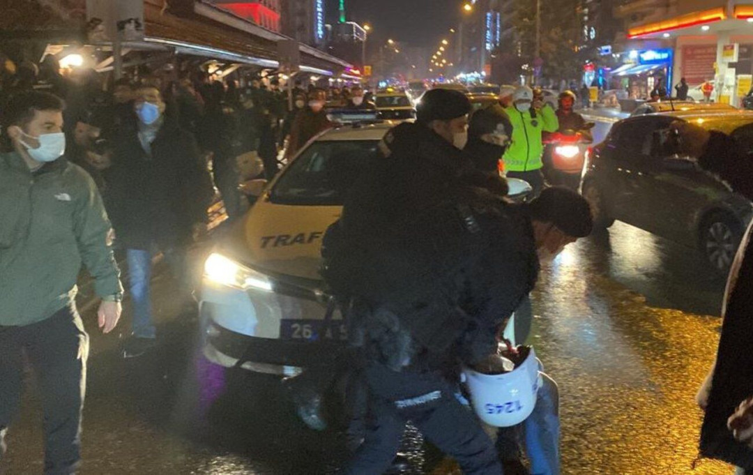 Լիրայի գահավիժում և տարերային ցույցեր Թուրքիայում․ «Էրդողանոմիկայի» հետևանքները