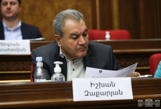 Իշխան Զաքարյանը դուրս է եկել «Պատիվ ունեմ» խմբակցությունից