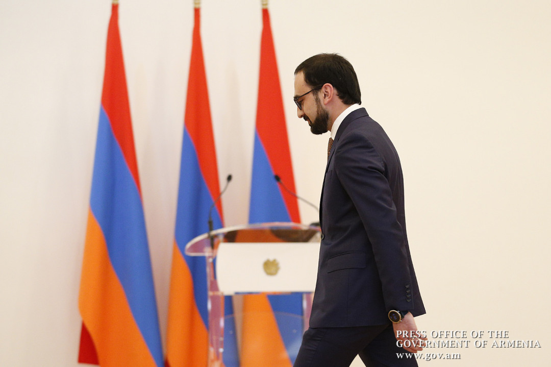 Բանկային համակարգում տեղի է ունեցել խորհրդավոր գործարք․ Մանե Թանդիլյան