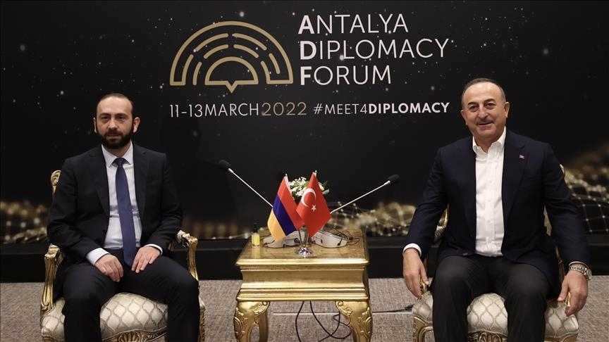 «Կառուցողական և արդյունավետ»․ հանդիպել են Հայաստանի ու Թուրքիայի ԱԳ նախարարները