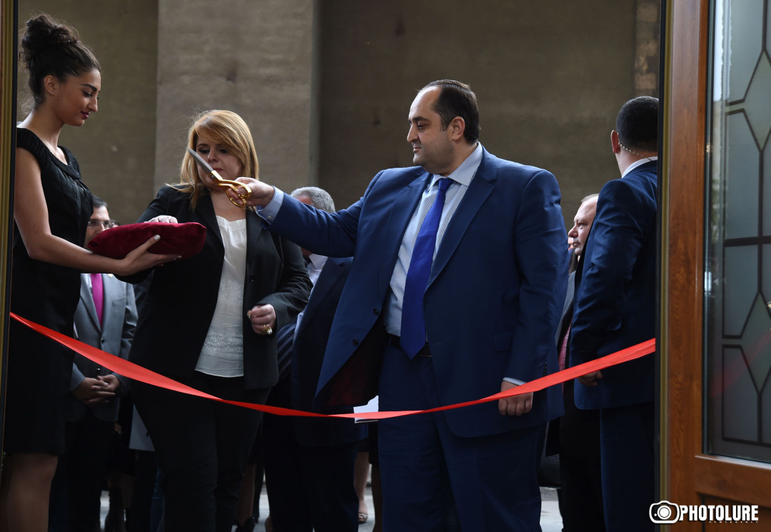 Արդարադատության նախկին նախարարի հարազատները՝ ապօրինի շինարարության կիզակետում
