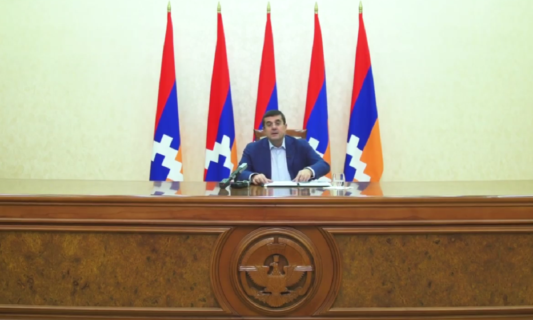 Չենք ընդունելու Արցախի ժողովրդի շահերին հակասող որևէ փաստաթուղթ․ Արայիկ Հարությունյանի ուղերձի հիմնական մտքերը