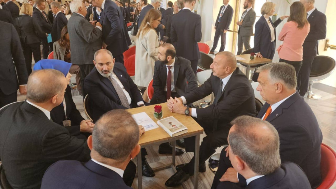 Պրահայում ոչ պաշտոնական հանդիպում է կայացել Հայաստանի, Թուրքիայի և Ադրբեջանաի ղեկավարների միջև