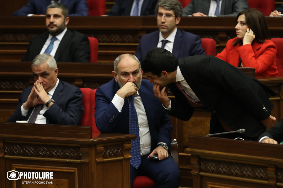 Pashinyan confirms he will take part in Sochi summit, says he wants peace treaty by end of year