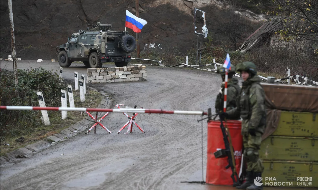 Լաչինի միջանցքում ռուս խաղաղապահների ստուգումները շարունակվում են՝ չնայած Արայիկ Հարությունյանի հավաստիացումներին