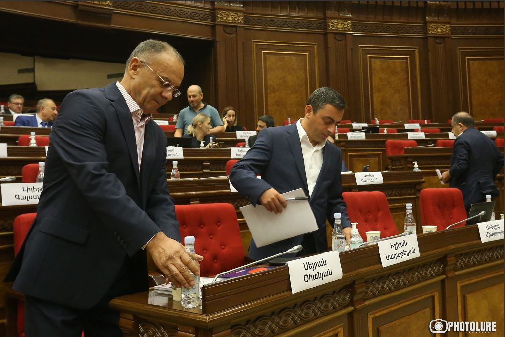 ԱԺ-ն հաստատեց Սեյրան Օհանյանի նկատմամբ քրեական հետապնդում հարուցելու միջնորդությունները