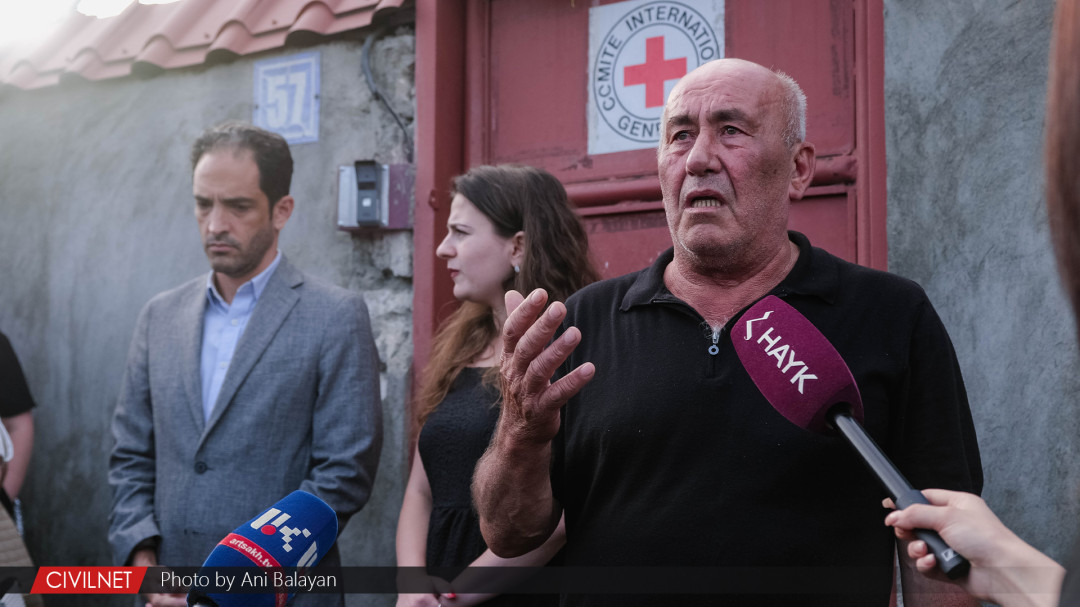 Azerbaijan kidnaps Nagorno-Karabakh civilian being evacuated by Red Cross