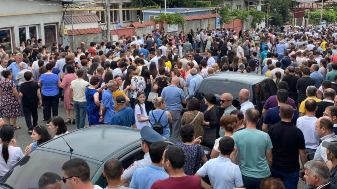 Thousands rally in Karabakh against blockade