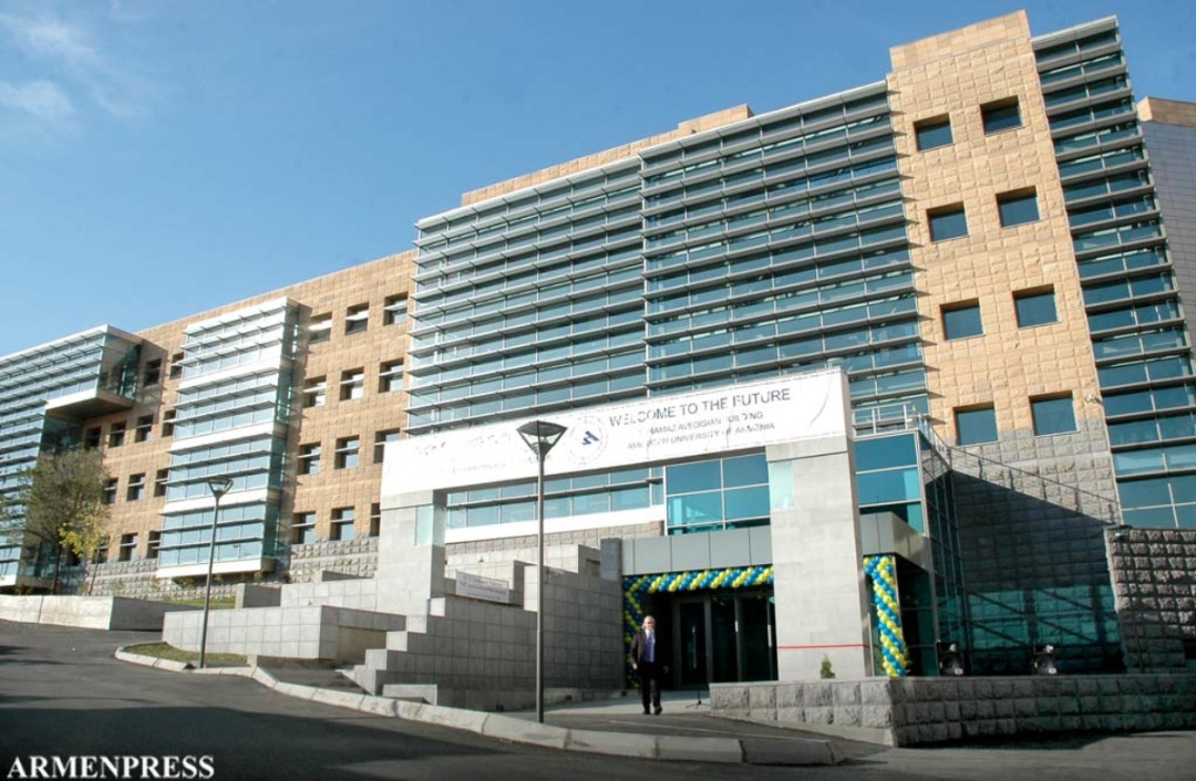 Ohio University journalism professors lead workshops at AUA