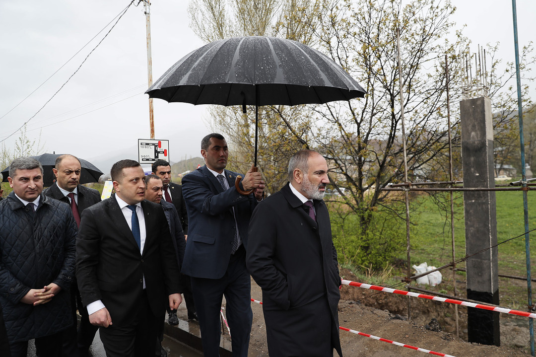 Pashinyan says Armenia ready to host Karabakh Armenians