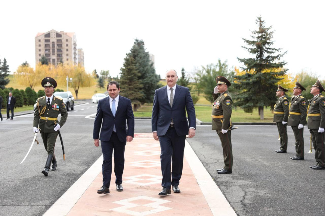Հայաստանի և Վրաստանի պաշտպանության նախարարները համագործակցության պլան են ստորագրել