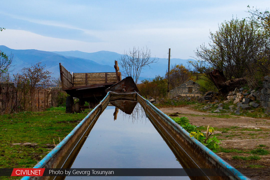 Աշունը, Լոռին ու արցախցիները