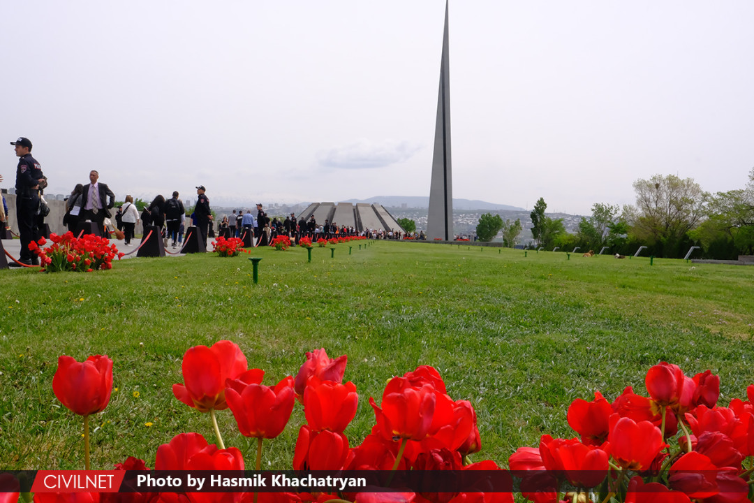 Ծիծեռնակաբերդ, ապրիլի 24. ֆոտոշարք