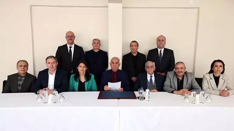 Օջալանը զենքը վայր դնելու և PKK-ն լուծարելու պատմական կոչ արեց