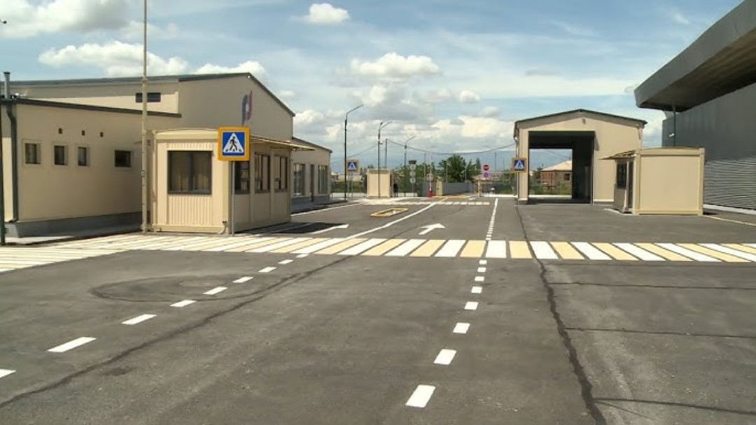 Armenian border guards replace Russians at checkpoint on Turkish border