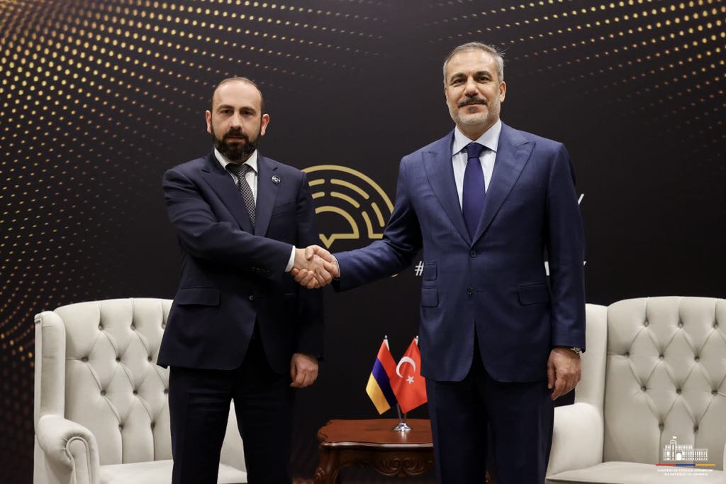 Անթալիայում մեկնարկել է Արարատ Միրզոյանի և Հաքան Ֆիդանի հանդիպումը