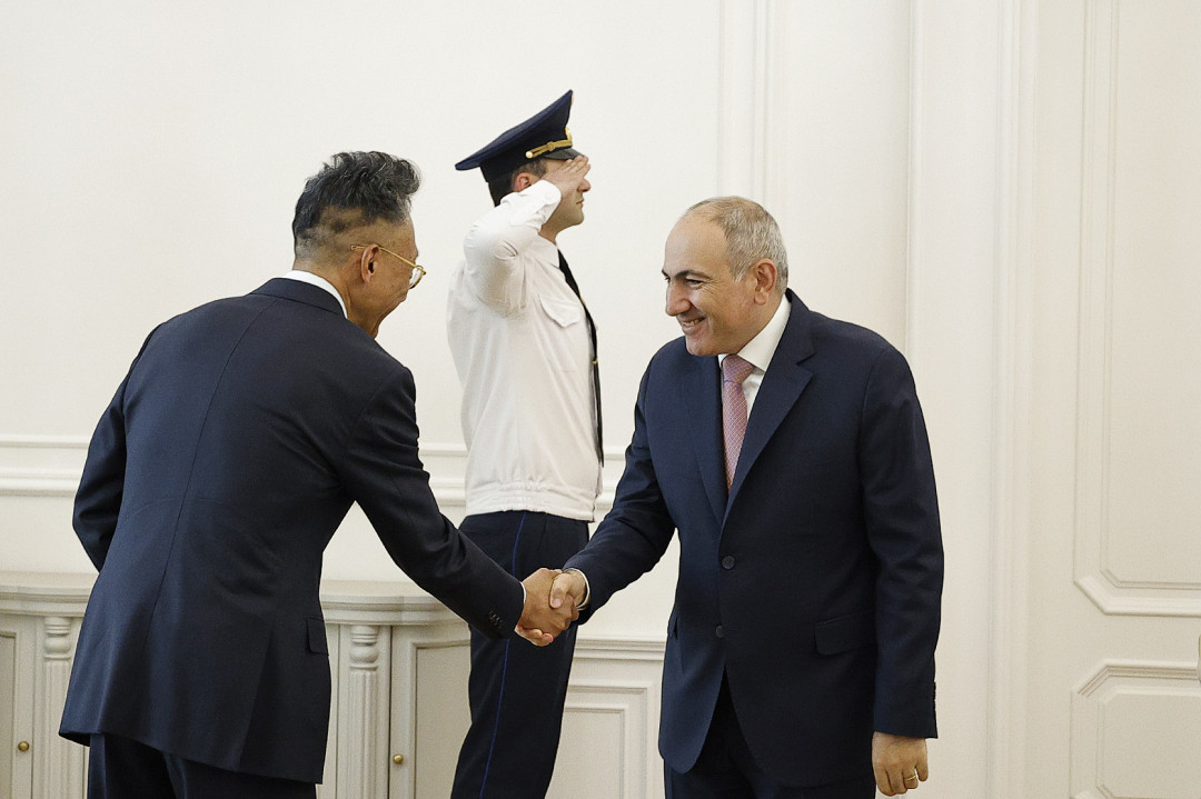 Փաշինյանն ու Չինաստանի դեսպանը քննարկել են բարձր մակարդակի փոխայցելությունները