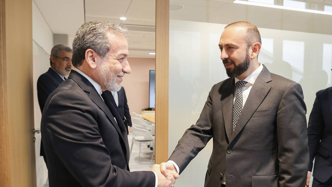 Հայաստանի և Ադրբեջանի միջև միջանցքը չպետք է արգելափակի Իրանի մուտքն այլ տարանցիկ ուղիներ․ Արաղչի