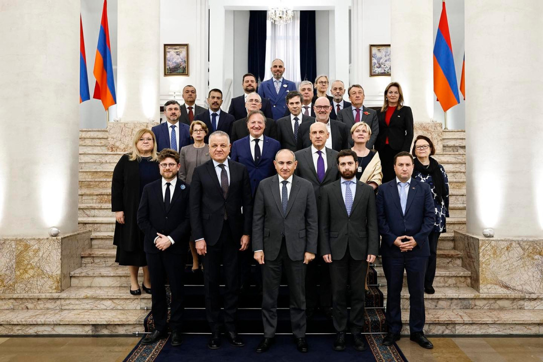 Վարչապետը հանդիպել է ԵՄ անդամ երկրների դեսպանների հետ